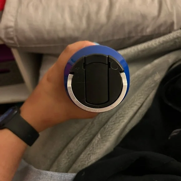 Corkcicle 25oz water bottle - Picture 5 of 7